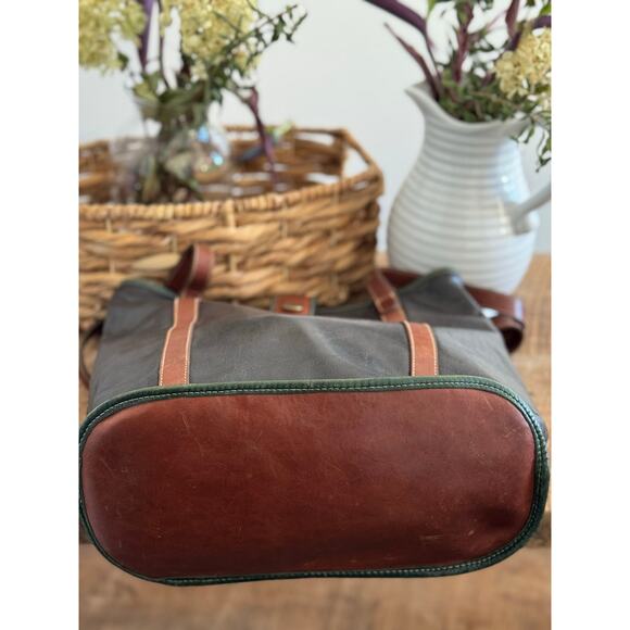 Vintage Brahmin Leather Tote w/Inner Saddle Bag & Forest Green Trim - Picture 4 of 12